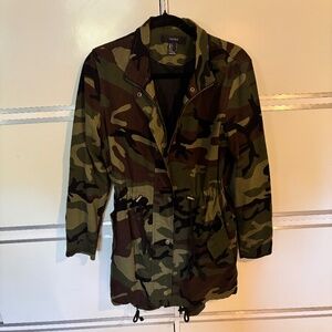 Forever 21 Green Camo Jacket Full Zip With Multiple Pockets Small